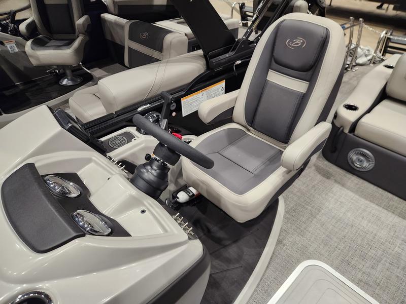 2025 BARLETTA Cabrio 24UC BOATS