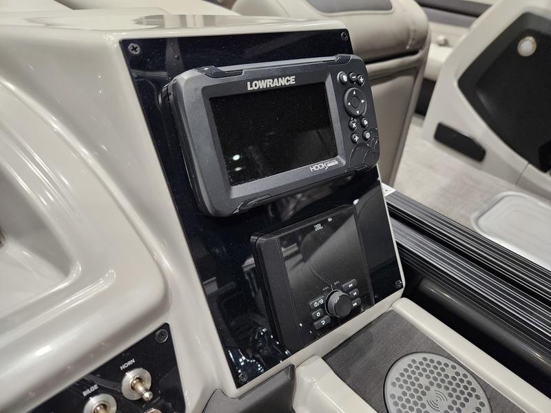 2025 BARLETTA Cabrio 24UC BOATS
