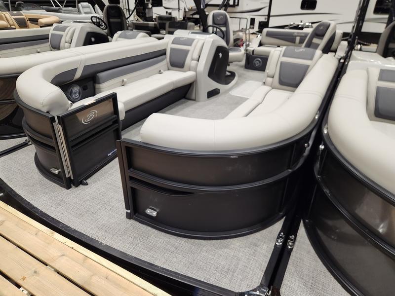 2025 BARLETTA Cabrio 24UC BOATS