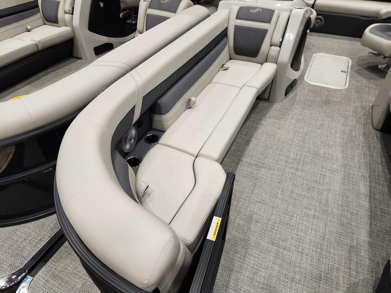 2025 BARLETTA Cabrio 24UC BOATS