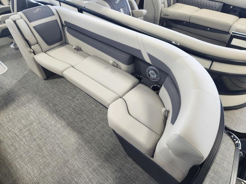 2025 BARLETTA Cabrio 24UC BOATS