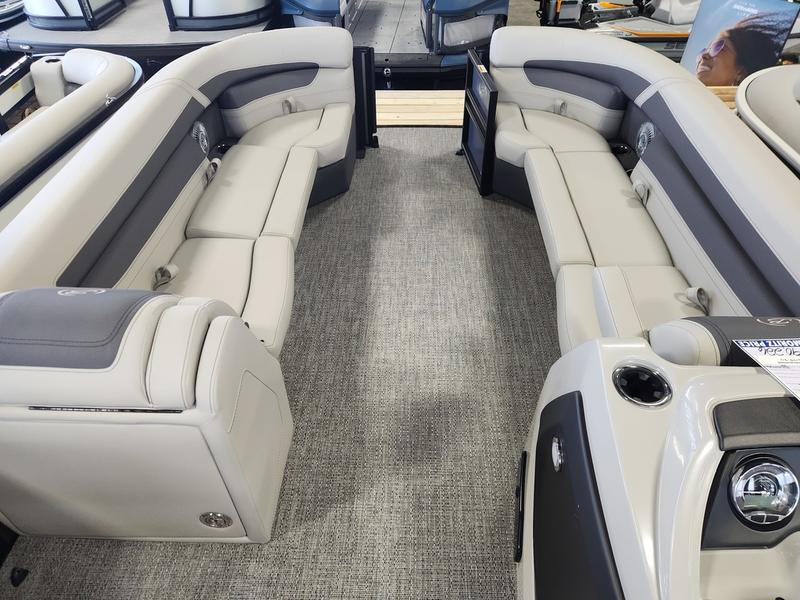 2025 BARLETTA Cabrio 24UC BOATS
