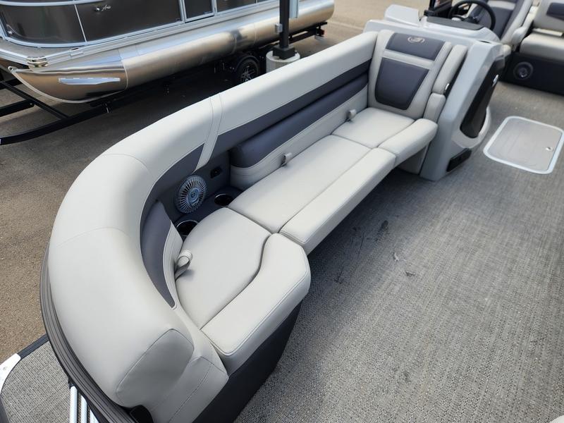 2025 BARLETTA CABRIO 24UC BOATS