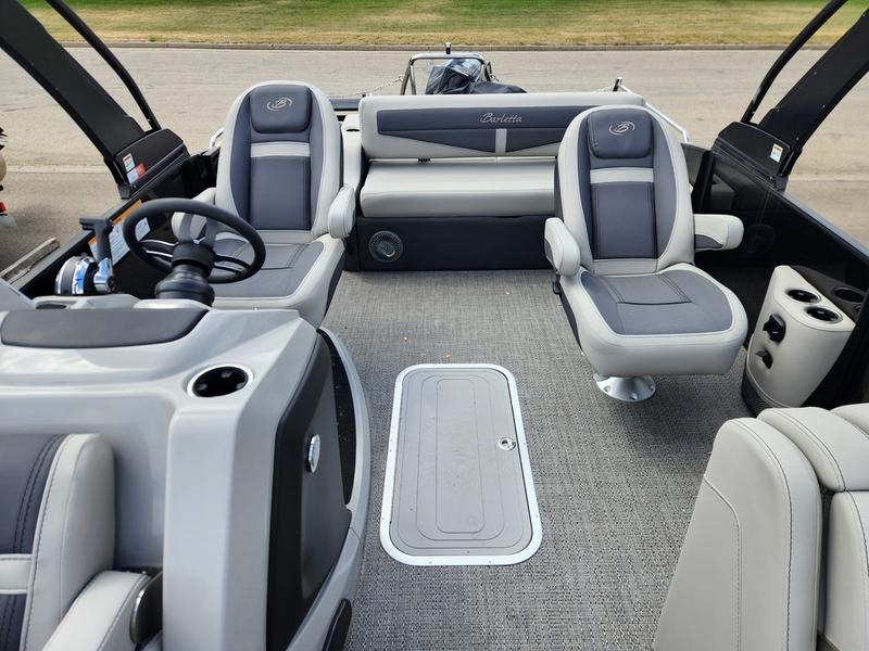 2025 BARLETTA CABRIO 24UC BOATS