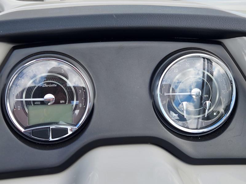 2025 BARLETTA CABRIO 24UC BOATS
