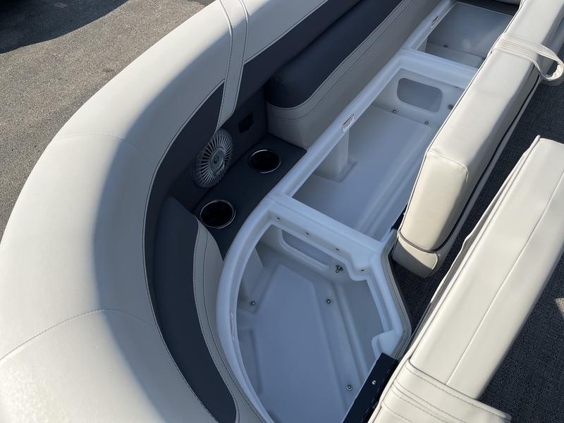 2025 BARLETTA Cabrio 24UC BOATS