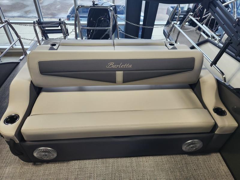 2025 BARLETTA Cabrio 24UC BOATS