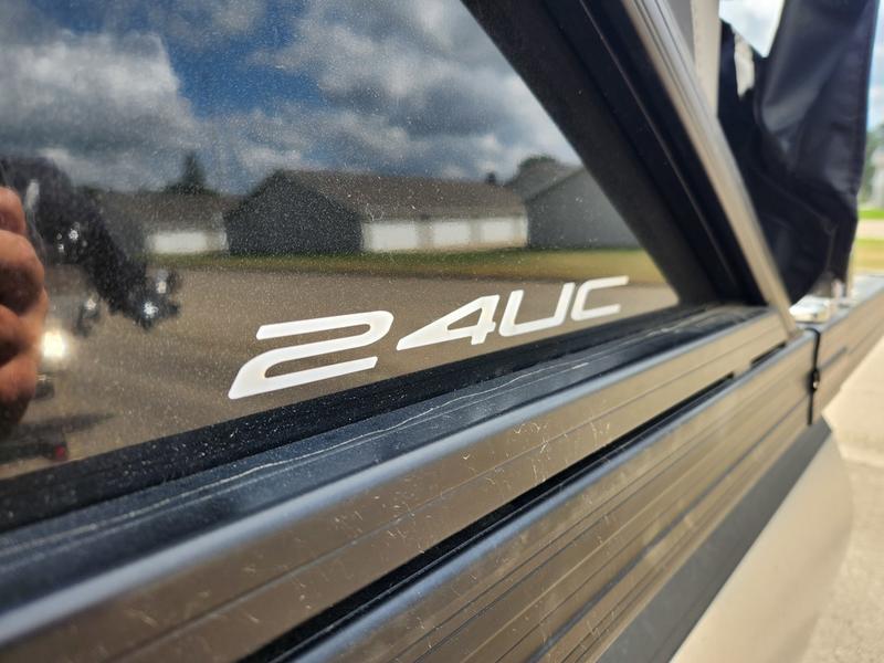 2025 BARLETTA CABRIO 24UC BOATS