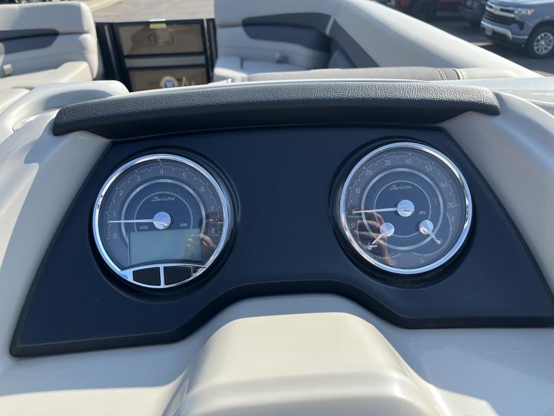 2025 BARLETTA Cabrio 24UC BOATS