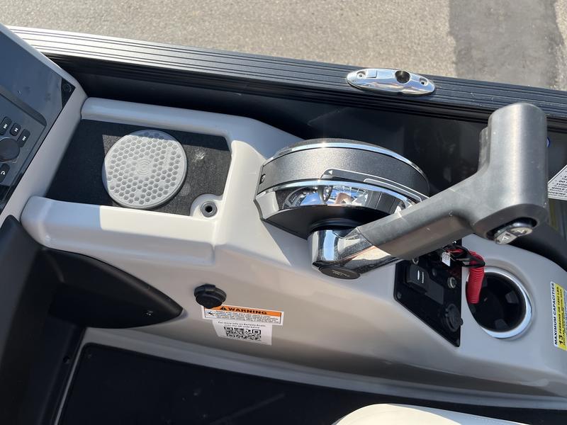 2025 BARLETTA Cabrio 24UC BOATS
