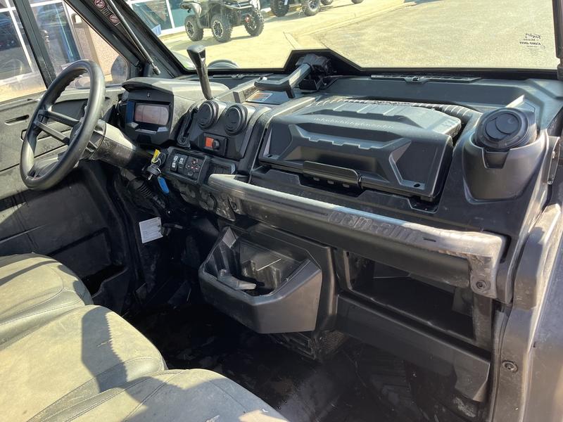 2025 Can-Am Defender Limited UTV