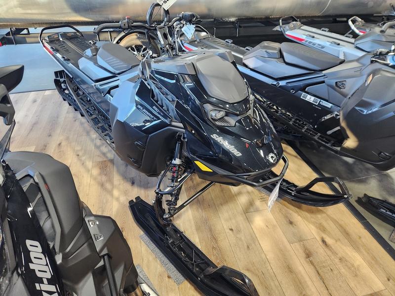 2025 SKI-DOO Summit Adrenaline with Edge Package 165 850 E-TEC PowderMax X-Light with FlexEdge 3.0 SNOWMOBILES