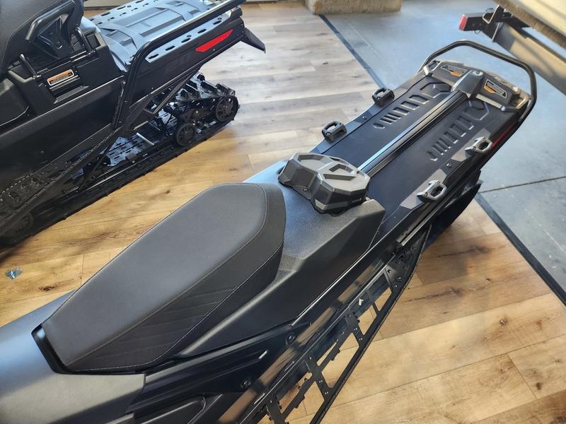 2025 SKI-DOO Summit Adrenaline with Edge Package 165 850 E-TEC PowderMax X-Light with FlexEdge 3.0 SNOWMOBILES