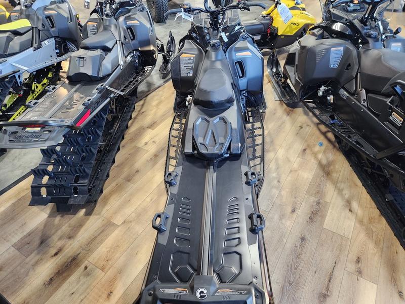 2025 SKI-DOO Summit Adrenaline with Edge Package 165 850 E-TEC PowderMax X-Light with FlexEdge 3.0 SNOWMOBILES