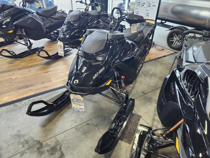 2025 SKI-DOO Summit X 165 850 E-TEC PowderMax X-Light with FlexEdge 3.0 SNOWMOBILES