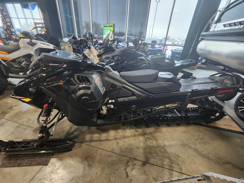2025 SKI-DOO Summit X with Expert Package 165 850 E-TEC Turbo R PowderMax X-Light 3.0 SNOWMOBILES