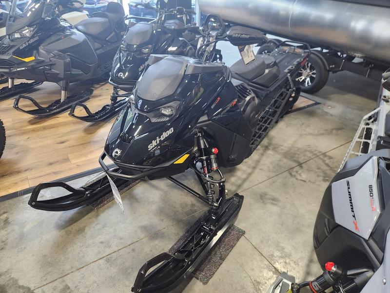 2025 SKI-DOO Summit X with Expert Package 165 850 E-TEC Turbo R PowderMax X-Light 3.0 SNOWMOBILES