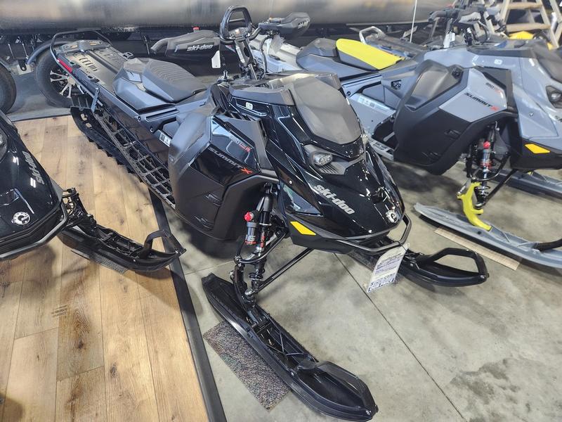2025 SKI-DOO Summit X with Expert Package 165 850 E-TEC Turbo R PowderMax X-Light 3.0 SNOWMOBILES