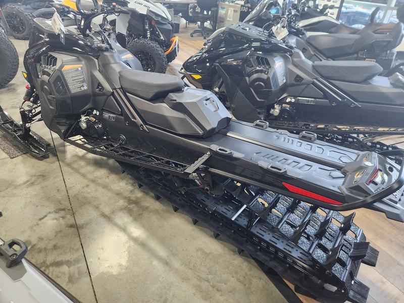 2025 SKI-DOO Summit X with Expert Package 165 850 E-TEC Turbo R PowderMax X-Light 3.0 SNOWMOBILES