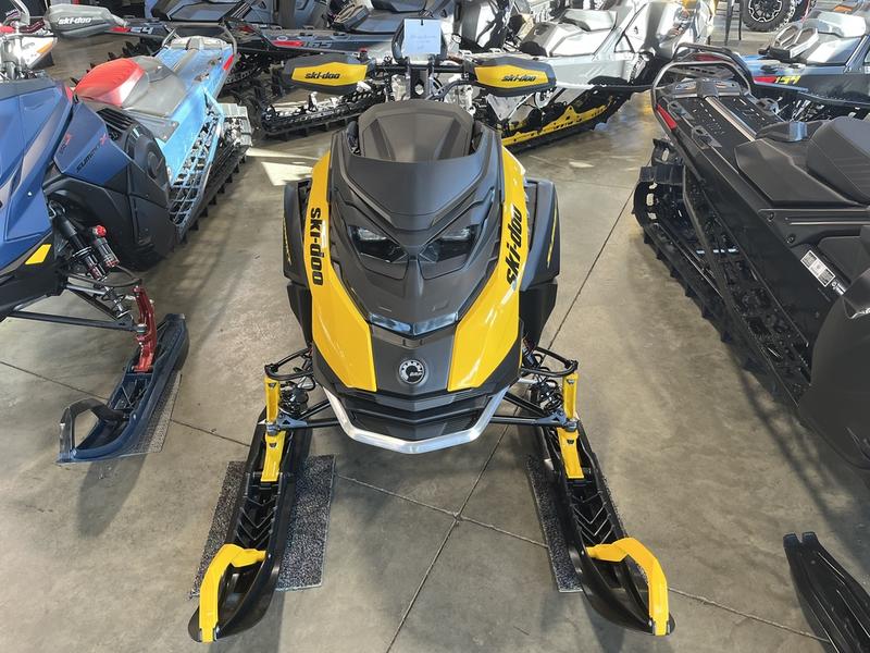 2025 SKI-DOO Summit NEO+ 146 600 EFI Hurricane with FlexEdge 1.75 SNOWMOBILES
