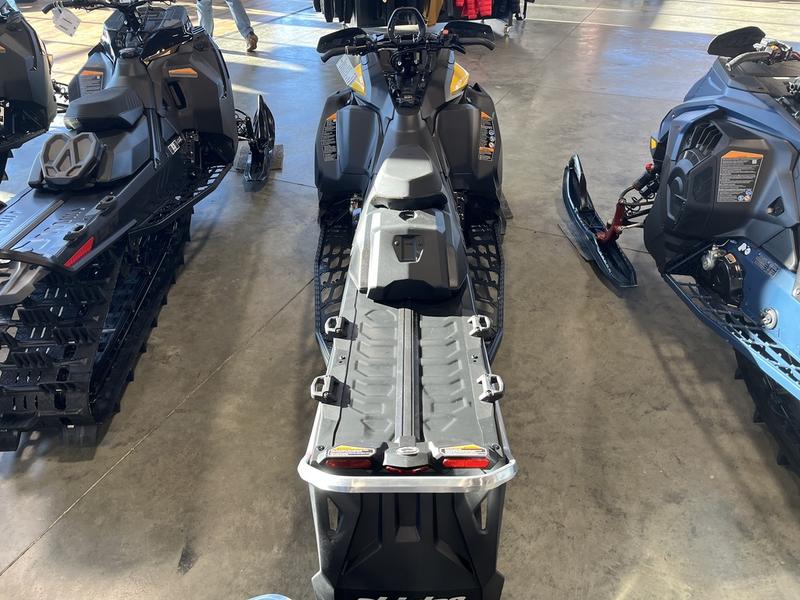 2025 SKI-DOO Summit NEO+ 146 600 EFI Hurricane with FlexEdge 1.75 SNOWMOBILES