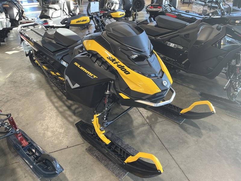 2025 SKI-DOO Summit NEO+ 146 600 EFI Hurricane with FlexEdge 1.75 SNOWMOBILES