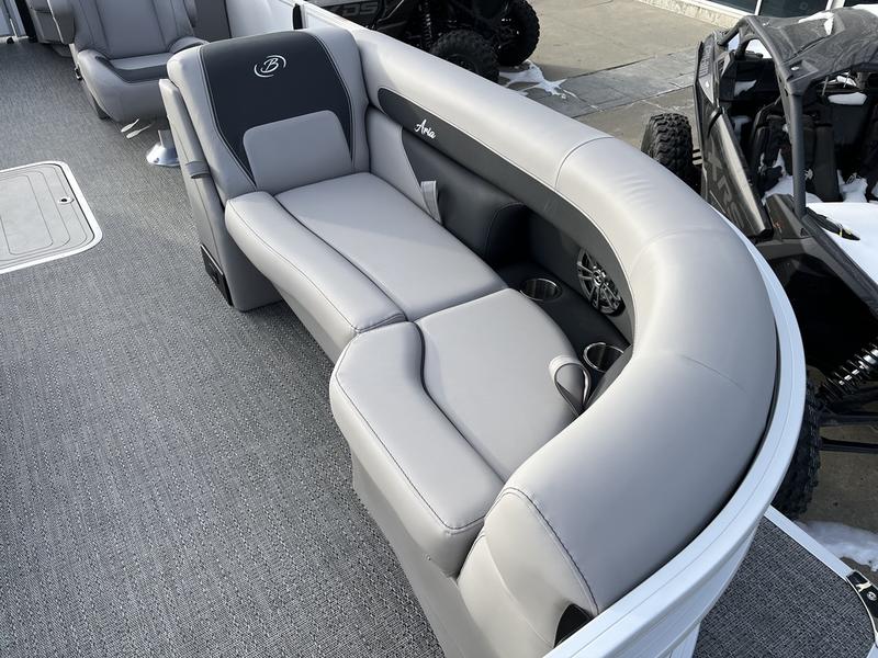 2026 BARLETTA Aria Quad-Lounge A22QC BOATS