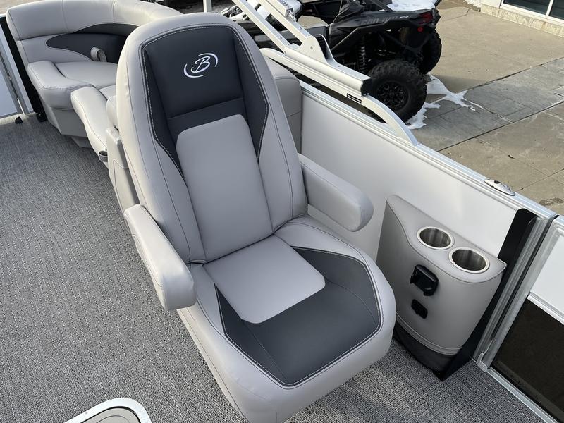 2026 BARLETTA Aria Quad-Lounge A22QC BOATS