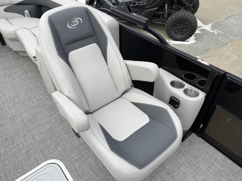 2026 BARLETTA Aria Quad-Lounge A24QC BOATS