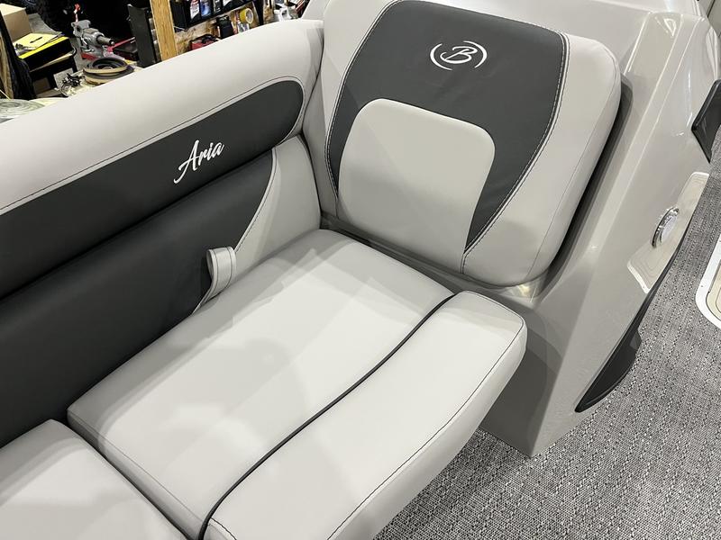 2026 BARLETTA Aria Ultra-Lounge A24UC BOATS