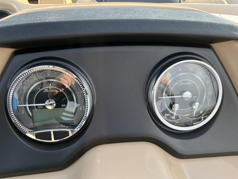 2026 BARLETTA Cabrio Ultra-Lounge C22UC BOATS