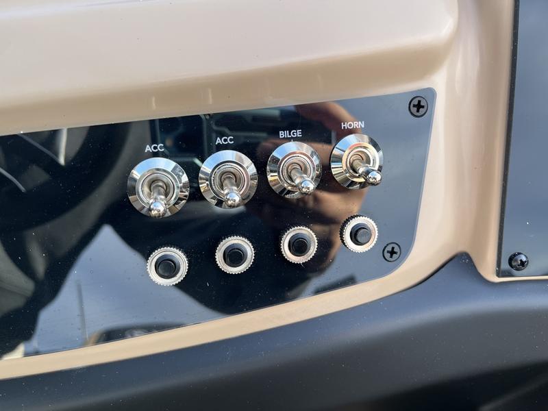 2026 BARLETTA Cabrio Ultra-Lounge C22UC BOATS