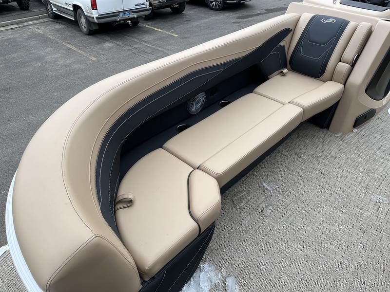 2026 BARLETTA Cabrio Cast-N-Cruise C24CC BOATS