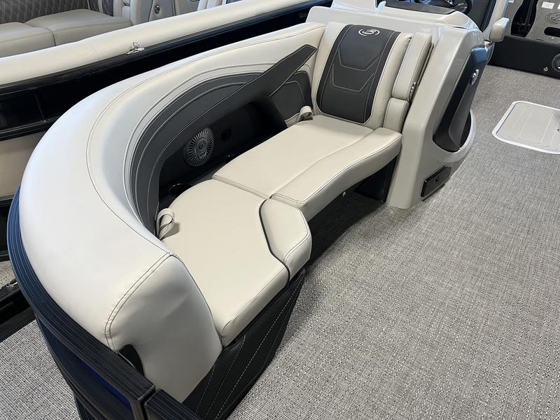 2026 BARLETTA Cabrio Cast-N-Cruise C24UE BOATS
