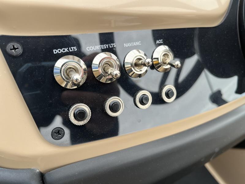 2026 BARLETTA Cabrio Cast-N-Cruise C24CC BOATS