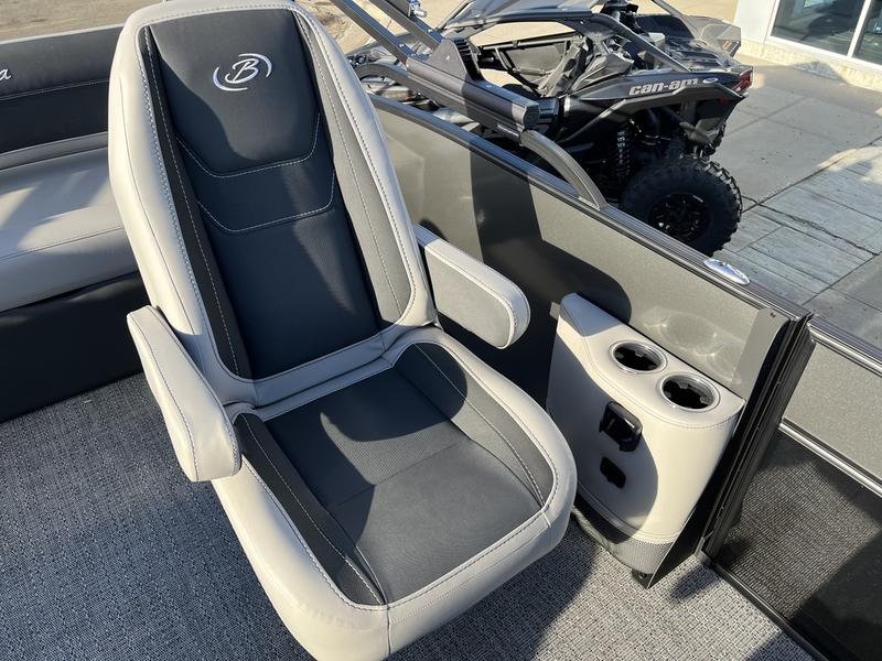2026 BARLETTA Cabrio Cast-N-Cruise C24UC BOATS