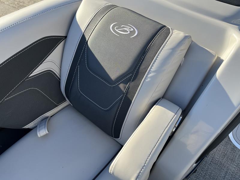2026 BARLETTA Cabrio Cast-N-Cruise C24UC BOATS