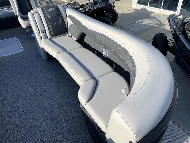 2026 BARLETTA Cabrio Cast-N-Cruise C24UC BOATS