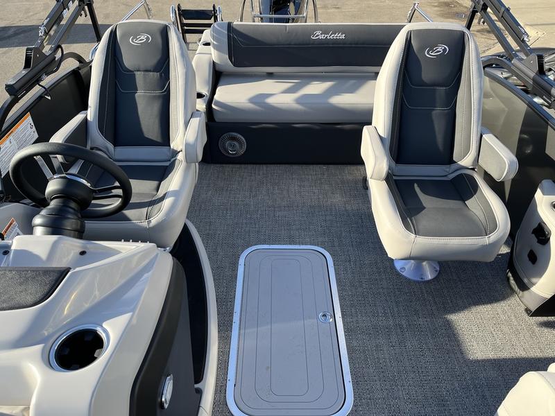 2026 BARLETTA Cabrio Cast-N-Cruise C24UC BOATS