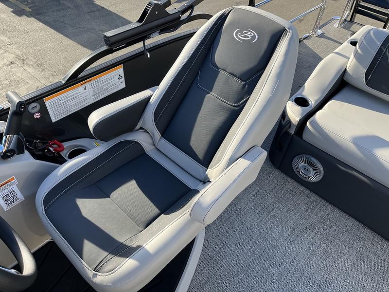 2026 BARLETTA Cabrio Cast-N-Cruise C24UC BOATS