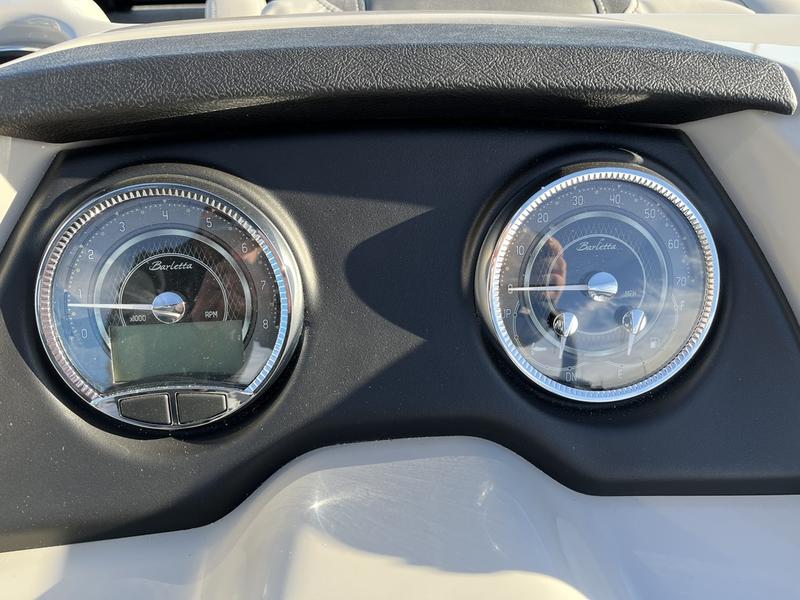 2026 BARLETTA Cabrio Cast-N-Cruise C24UC BOATS