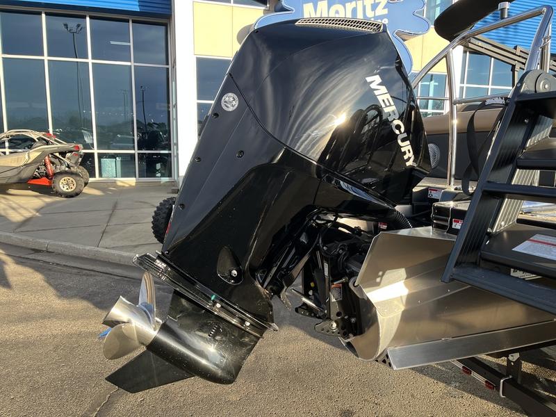 2026 BARLETTA Cabrio Ultra-Lounge C22UC BOATS