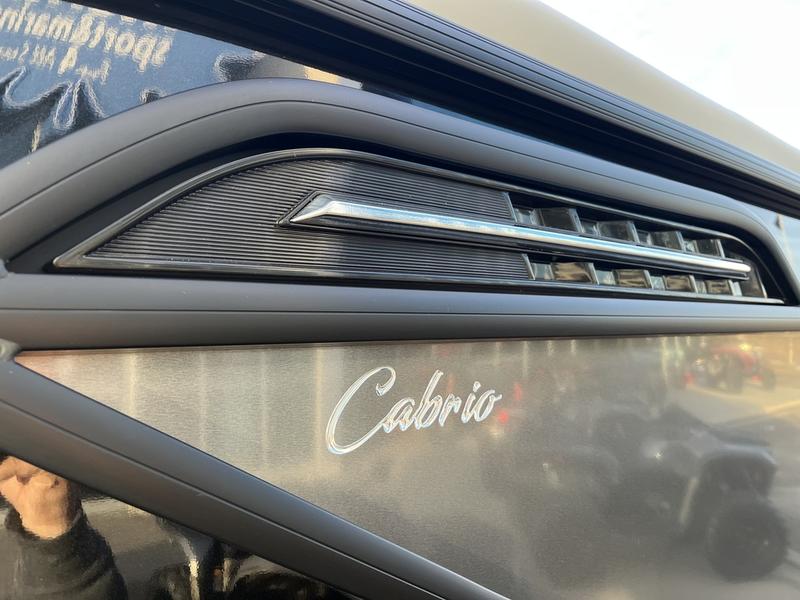 2026 BARLETTA Cabrio Ultra-Lounge C22UC BOATS