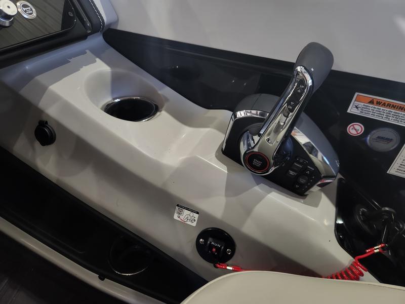 2026 BARLETTA LUSSO 25UE BOATS
