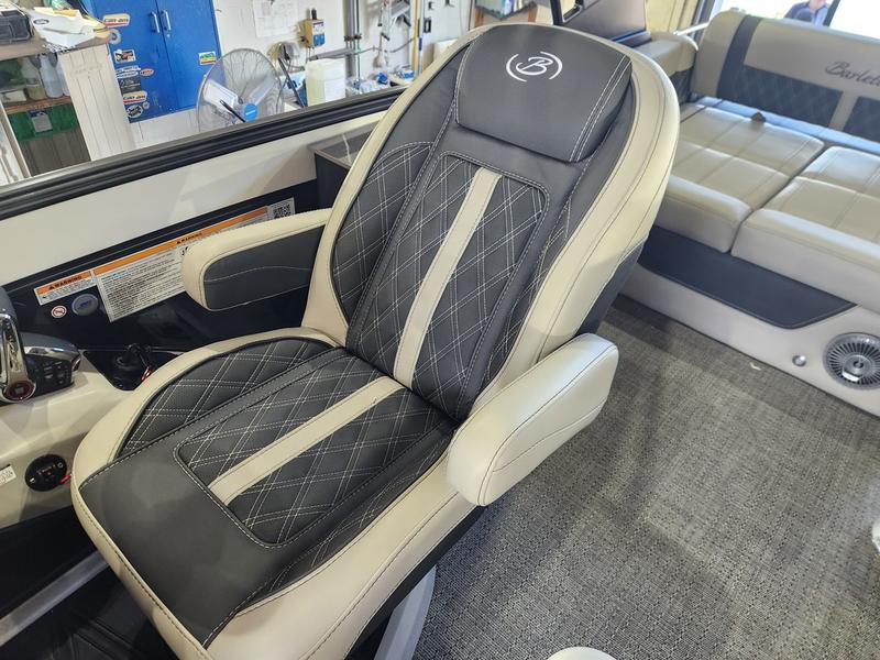 2026 BARLETTA LUSSO 25UE BOATS