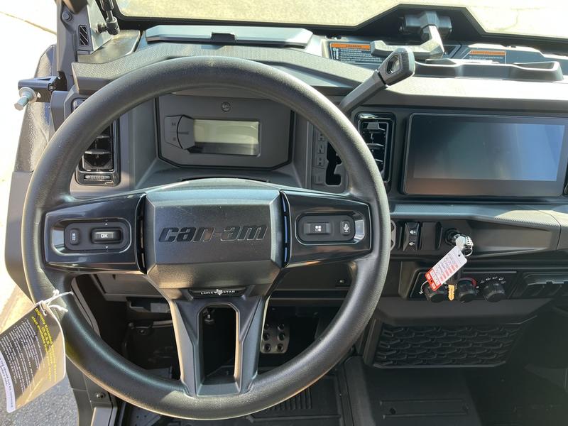 2026 CAN-AM Defender MAX LONE STAR CAB HD11 UTV