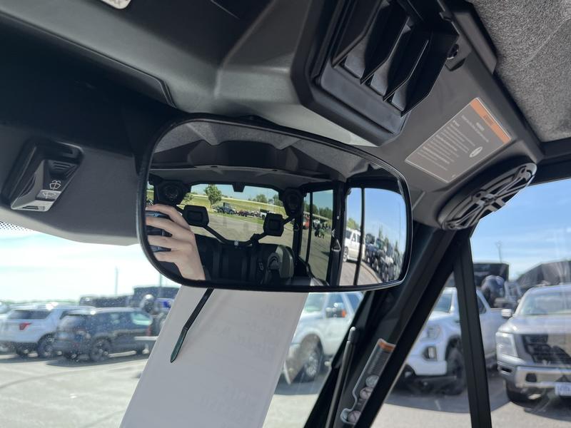 2026 CAN-AM Defender MAX Limited HD11 UTV