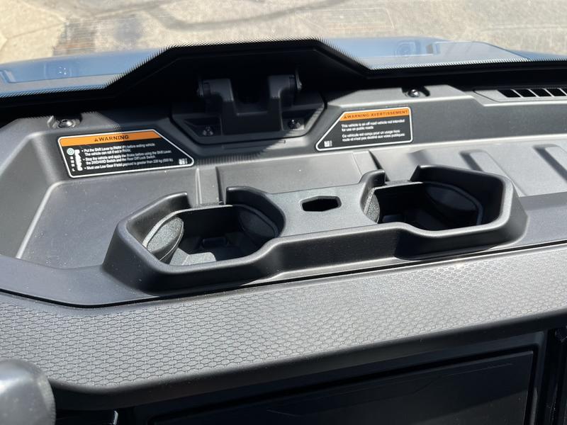 2026 CAN-AM Defender XT CAB HD11 UTV
