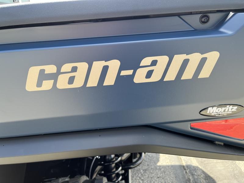 2026 CAN-AM Defender XT CAB HD11 UTV