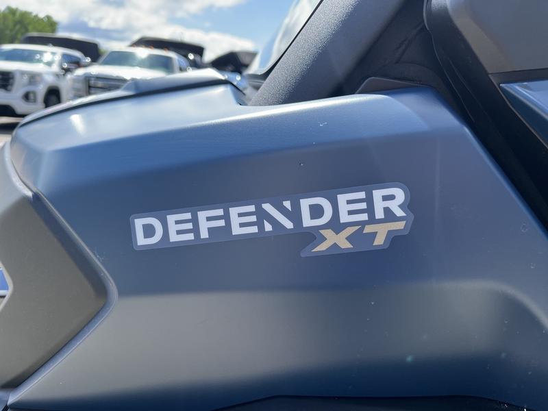 2026 CAN-AM Defender XT CAB HD11 UTV